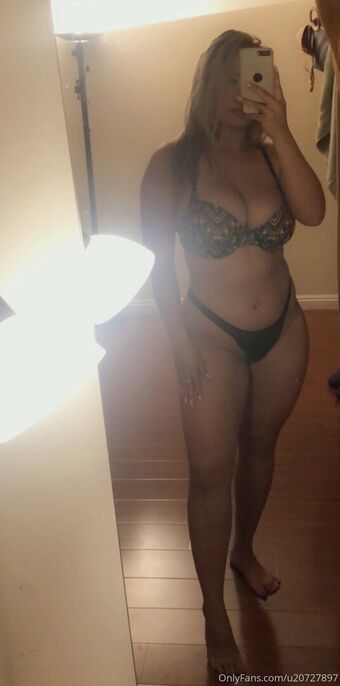 Helloporscha Nøgen Lækager OnlyFans Foto 9