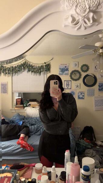 Hotblockchain / Emily Cocea / cryptobaddie1