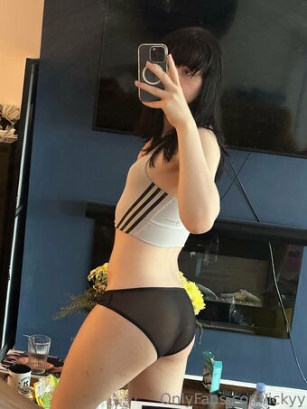 ickyypeach