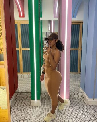 Isaury Calvo Nøgen Lækager OnlyFans Foto 9