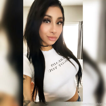 itsizzybixtch Nøgen Lækager OnlyFans Foto 6