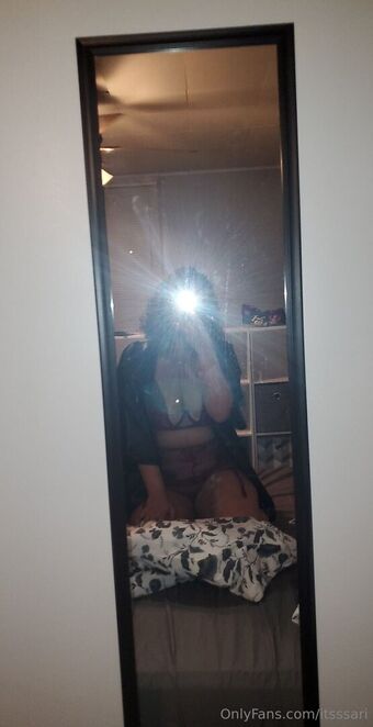 itsssari Nøgen Lækager OnlyFans Foto 15