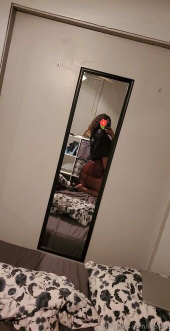 itsssari Nøgen Lækager OnlyFans Foto 17