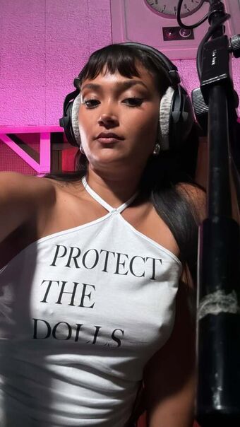 Joy Crookes