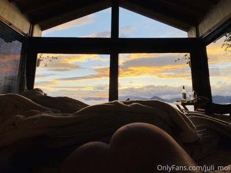 juli_moi Nøgen Lækager OnlyFans Foto 3
