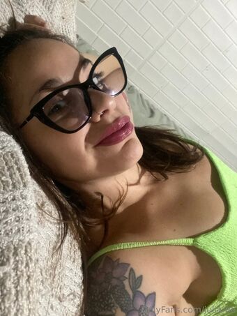 julia-be Nøgen Lækager OnlyFans Foto 2