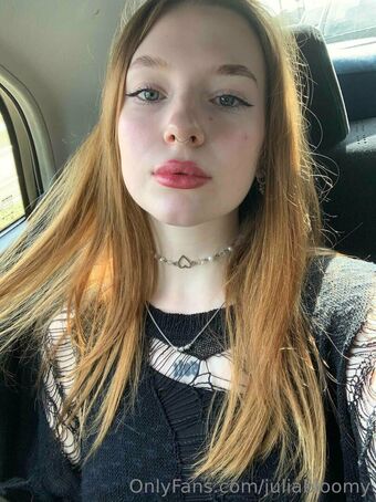 juliabloomy
