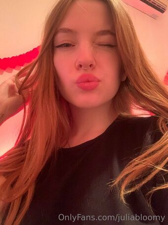 juliabloomy Nøgen Lækager OnlyFans Foto 14