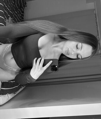 juliagrander Nøgen Lækager OnlyFans Foto 11
