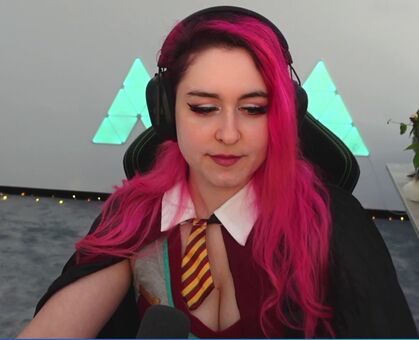 Juliversal Nøgen Lækager OnlyFans Foto 24
