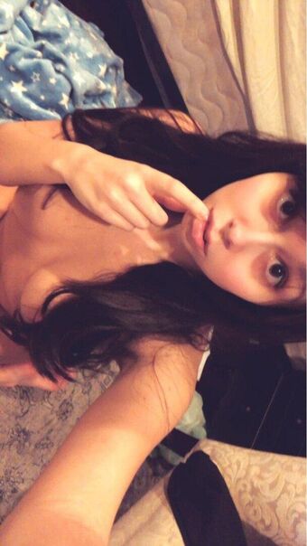 junelapine Nøgen Lækager OnlyFans Foto 9