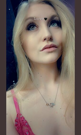 Kay_TheRealIzzy Nøgen Lækager OnlyFans Foto 8
