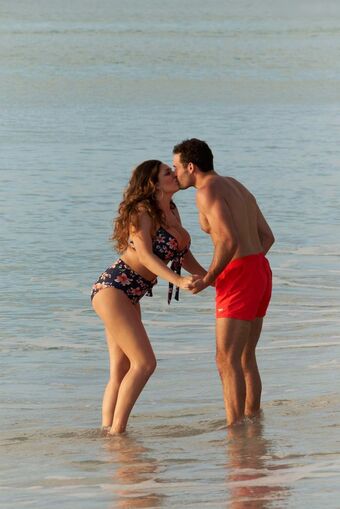 Kelly Brook