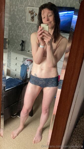 kerryanntone Nøgen Lækager OnlyFans Foto 2