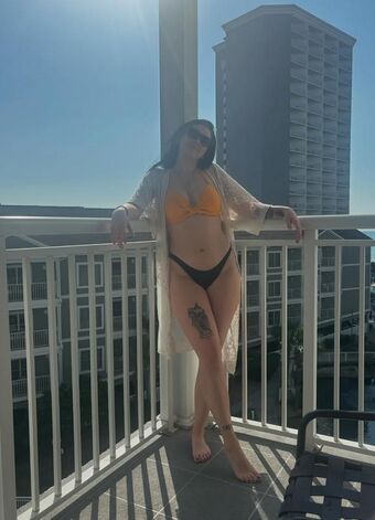 Lavish Cae