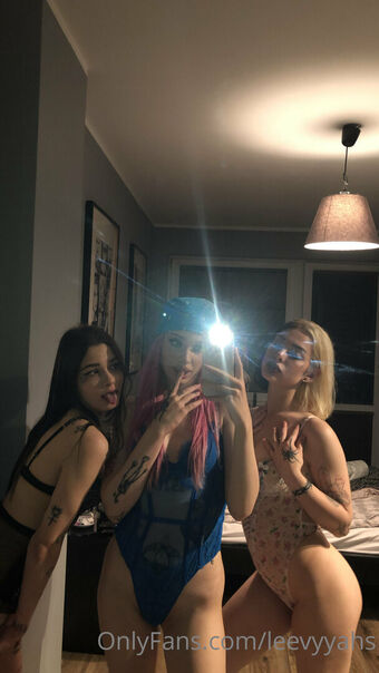 leevyyahs Nøgen Lækager OnlyFans Foto 11