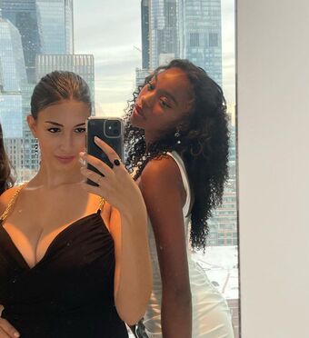 Leilani Azalea Nøgen Lækager OnlyFans Foto 38