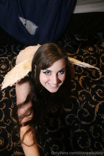 lilstrawbunny