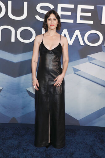 Lizzy Caplan Nøgen Lækager OnlyFans Foto 58