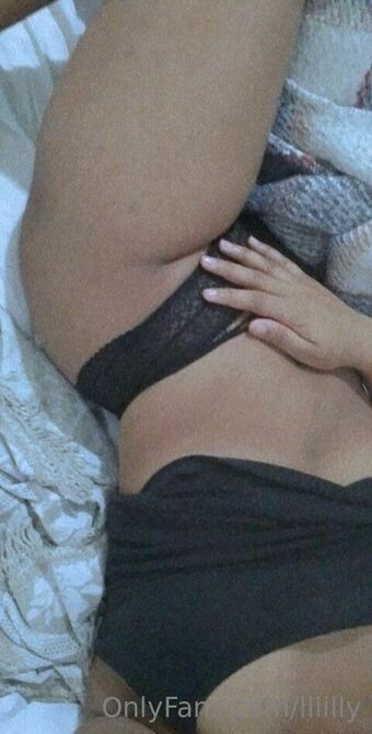 lliilly Nøgen Lækager OnlyFans Foto 9