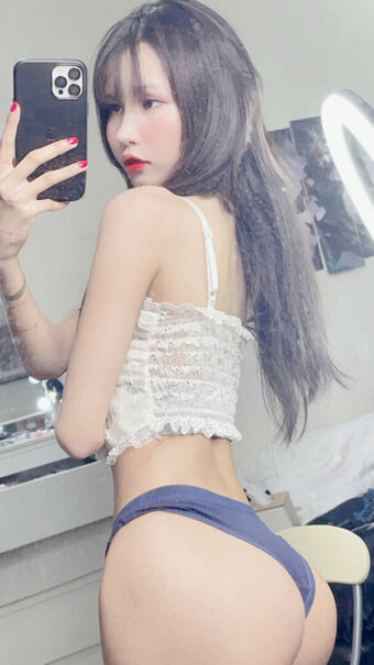Llthvalo Nøgen Lækager OnlyFans Foto 4