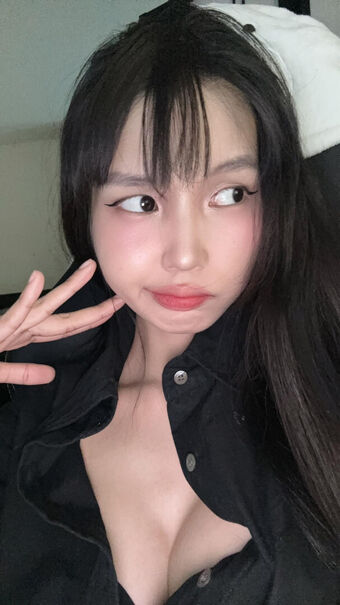 Llthvalo Nøgen Lækager OnlyFans Foto 7