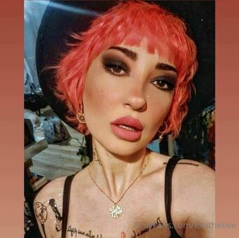 lolathebee