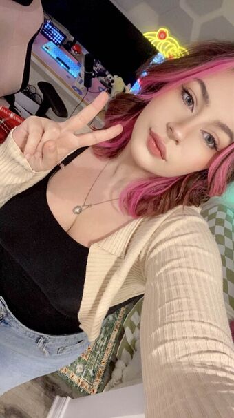 LoLotus Nøgen Lækager OnlyFans Foto 21