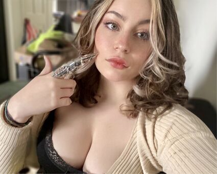 LoLotus Nøgen Lækager OnlyFans Foto 24