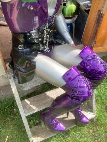 luciulatex Nøgen Lækager OnlyFans Foto 7