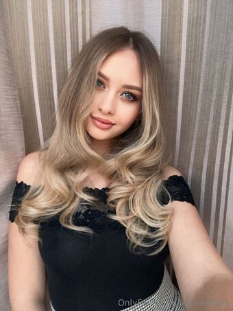 lumenellery Nøgen Lækager OnlyFans Foto 6