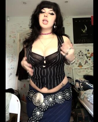 Maddy Adderley Nøgen Lækager OnlyFans Foto 18