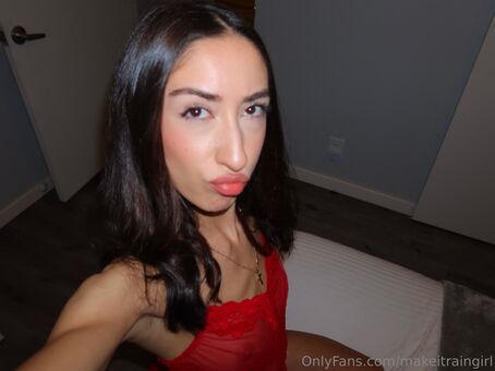 makeitraingirl Nøgen Lækager OnlyFans Foto 37