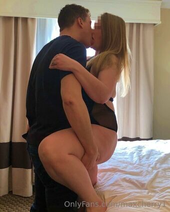 maxcherry1 Nøgen Lækager OnlyFans Foto 2