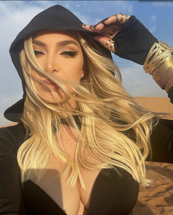 Maya berovic Nøgen Lækager OnlyFans Foto 9
