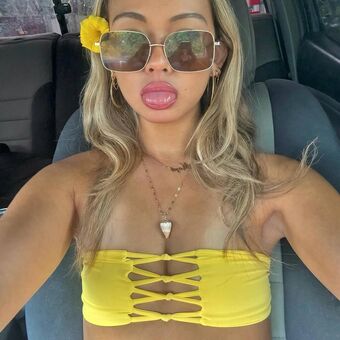 Mayanaks Nøgen Lækager OnlyFans Foto 9