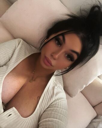 Mbou_ Nøgen Lækager OnlyFans Foto 2