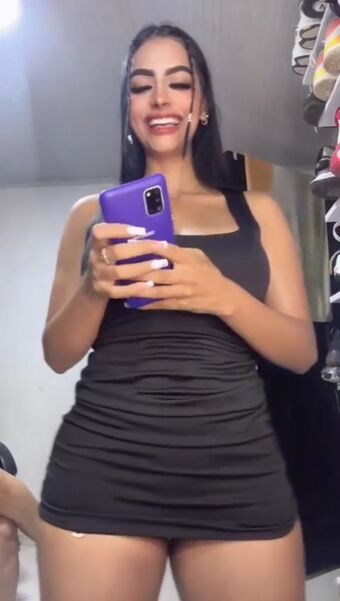 Mia_deee