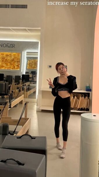 mikaberry_ Nøgen Lækager OnlyFans Foto 32