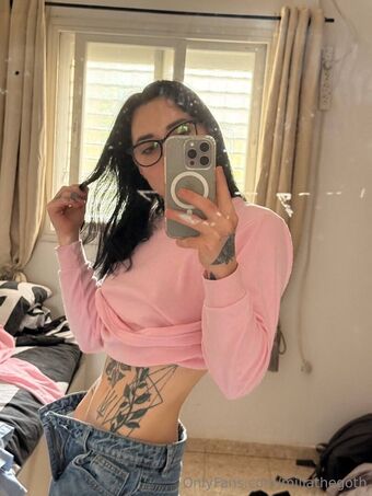 millathegoth Nøgen Lækager OnlyFans Foto 9