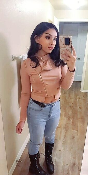 Mina Sin Nøgen Lækager OnlyFans Foto 12