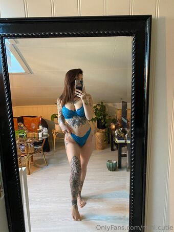 mini.cutie Nøgen Lækager OnlyFans Foto 2