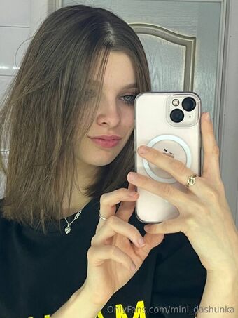 mini_dashunka Nøgen Lækager OnlyFans Foto 1