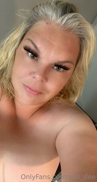 mis_dee Nøgen Lækager OnlyFans Foto 15