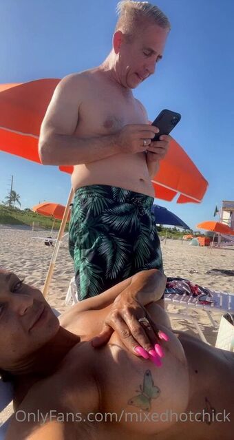 Mixedhotchick Nøgen Lækager OnlyFans Foto 12
