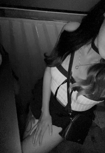 MMiko Nøgen Lækager OnlyFans Foto 17
