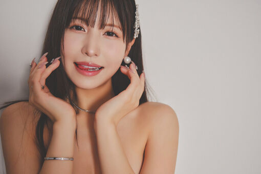 Momo Sakura