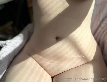 moonlittoxicity Nøgen Lækager OnlyFans Foto 4