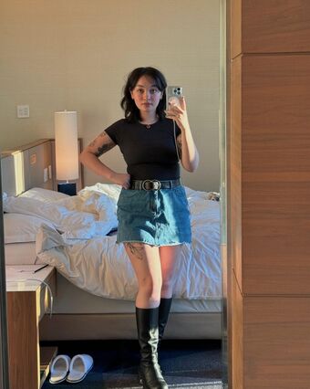 Mxmtoon Nøgen Lækager OnlyFans Foto 22