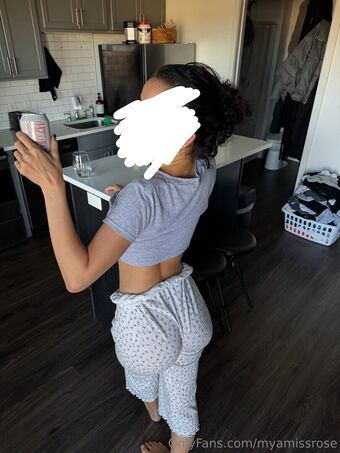 myamissrose Nøgen Lækager OnlyFans Foto 1